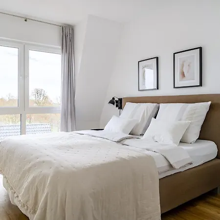 Sonniges City-apartment Mit Terrasse Ueber Den Daechern Von *